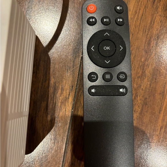 Projector - Picture 3 of 6